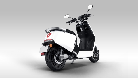 Xe máy điện YADEA G5