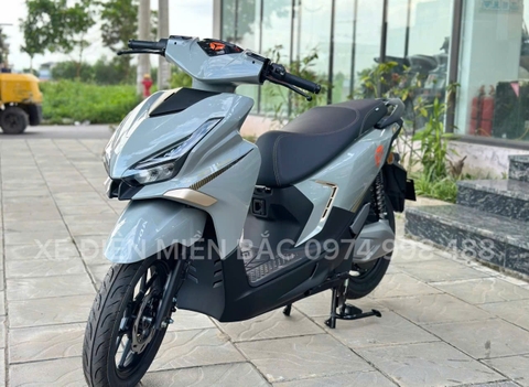 Xe máy điện Yadea VeLax