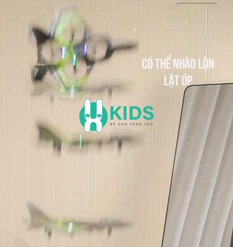 Đồ chơi Máy bay chiến đấu điều khiển từ xa 2.4G có thể nhào lộn xoay 360 kèm pin sạc 4 cánh quạt siêu bền bỉ cho bé