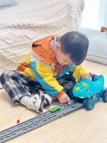 Đồ chơi ô tô khủng long cỡ lớn 3in1 có nút phóng phi tên biến hình đường đua dài 90cm kèm nhiều ô tô vui nhộn cho bé