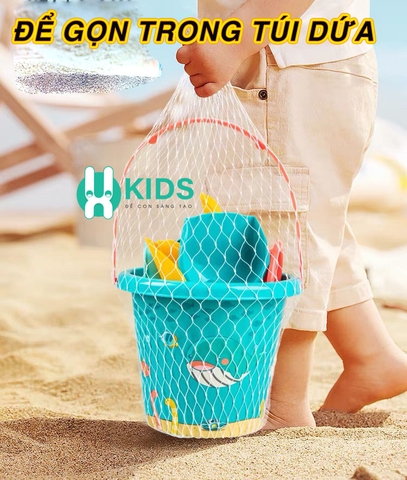 Bộ đồ chơi xúc cát dụng cụ đi biển nghịch nước 18 chi tiết cỡ lớn cao cấp kèm xô đựng, xẻng, bình tưới nước cho bé