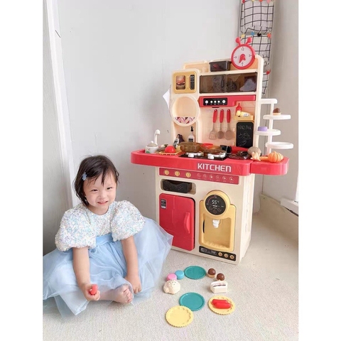Đồ chơi nhà bếp cỡ lớn cao 100cm 89 chi tiết nấu ăn có máy hấp trứng, vòi nước kèm hiệu ứng đèn âm thanh cho bé