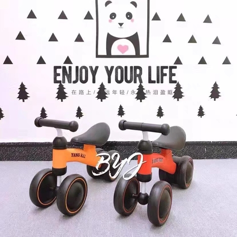 Xe chòi chân hợp kim chắc chắn cao cấp trẻ em, xe thăng bằng 4 bánh cho bé 1-3 tuổi tập đi vận động thể thao siêu đẹp