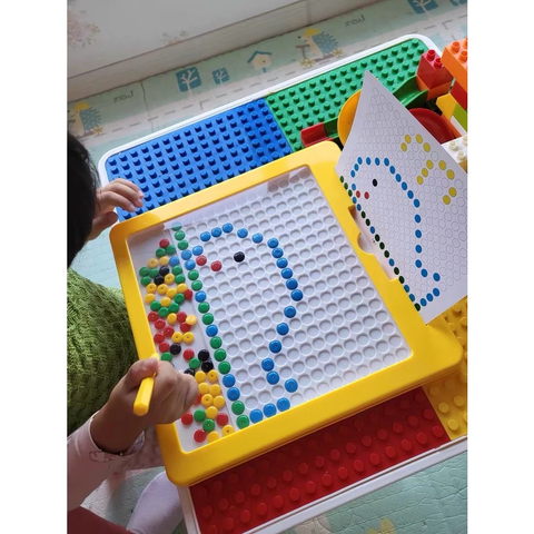 Bảng Vẽ Xếp Hình Nam Châm Cho Bé 30x30cm – Ghép Hạt Theo Mẫu, Rèn Tư Duy Sáng Tạo