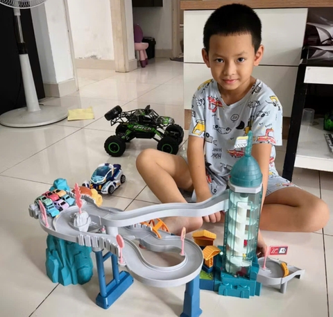 HẦM TRƯỢT SƯ TỬ – ĐƯỜNG ĐUA KẾT HỢP THANG MÁY SIÊU HẤP DẪN