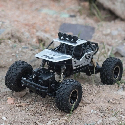 XE ĐIỀU KHIỂN HỢP KIM – OFFROAD “CHIẾN” MỌI ĐỊA HÌNH