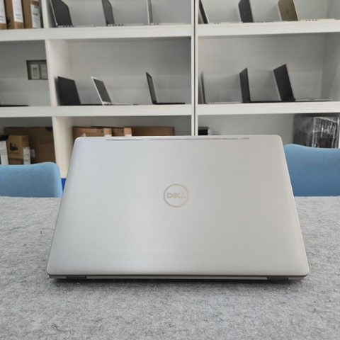 Dell Latitude 5510 Vỏ nhôm, Core i7 10610U, RAM 16GB, SSD 256GB, 15.6 inch FullHD
