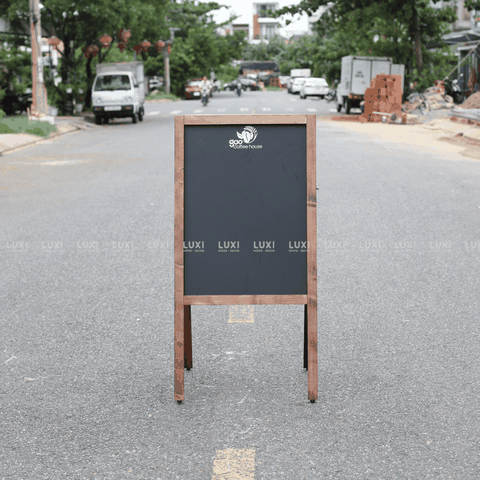 BẢNG MENU VIẾT PHẤN 2 MẶT 4 CHÂN MÃ 1, BẢNG DÙNG NGOÀI TRỜI (TẶNG KÈM PHÁN MÀU + XỐP LAU BẢNG) - LUXI DECOR
