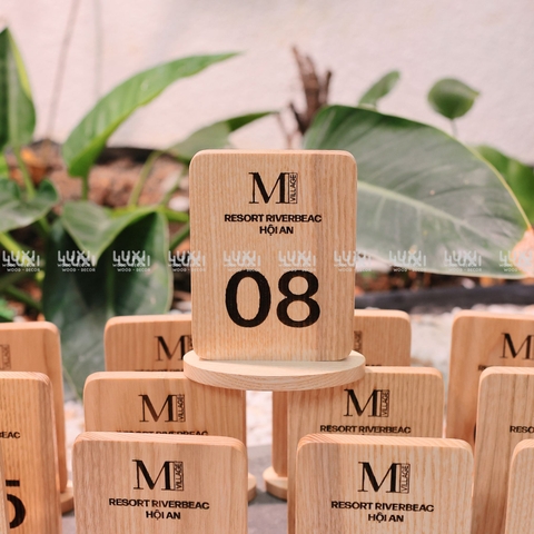 Thẻ Bàn Gỗ Đế Tròn - Khắc Logo Theo Yêu Cầu - Luxi Decor