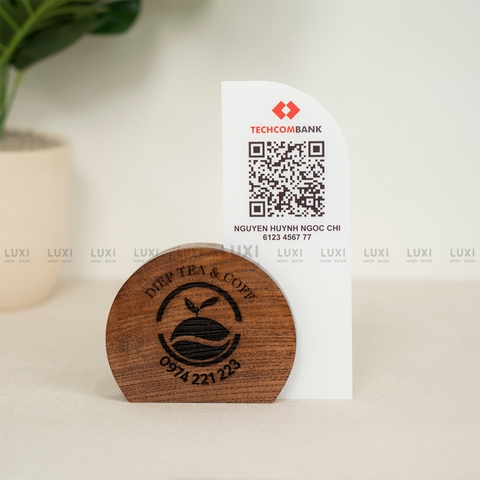 GIÁ GỖ ĐỂ MENU, QR HÌNH TRÒN SANG TRỌNG, ĐẸP, FREE KHẮC LOGO LUXI DECOR.