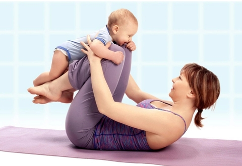 Bí quyết đơn giản giúp lấy lại vóc dáng đẹp cho mẹ bỉm sữa