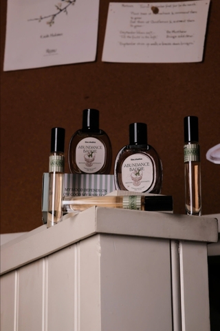 Nước hoa cho tóc Lilou Abundance Baddie 30ml