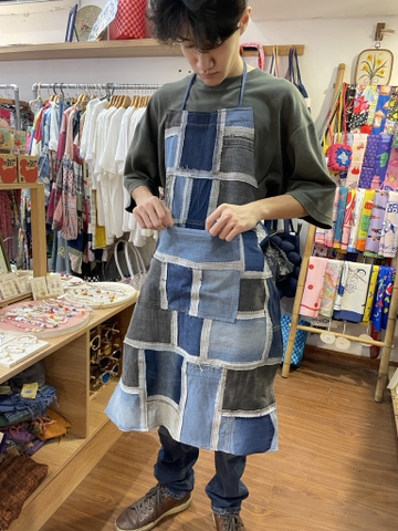 Tạp dề T7/25 Chế Upcycled Clothing 390