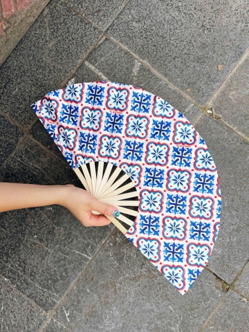 Quạt nền gạch bông xanh Mai Lê x Líu Lô