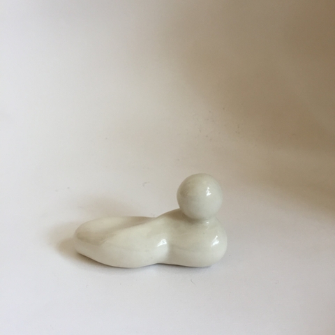 Con Nhỏ Thân Trắng son son