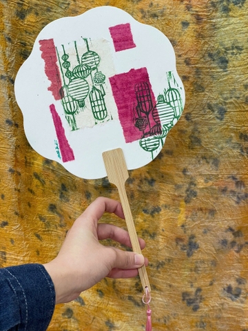 Quạt in tay Mộc Trà đèn lồng 280