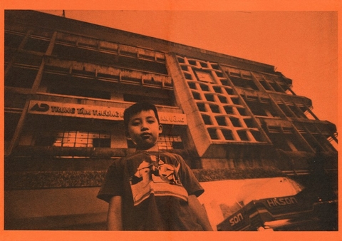 POSTER Em bé / W297 x H420 mm / Paper: Malmero Orange 165gsm /  We Do Good