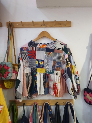Áo ghép vải có tay 690 T7/25 Chế Upcycled Clothing