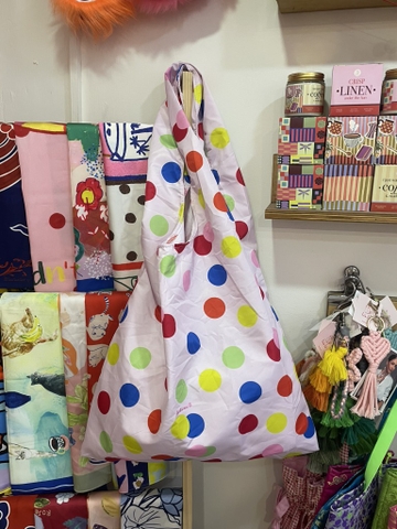 Túi dù gập Líu Lô x Mai Lê Chấm bi nền hồng/ Polka dot Foldable bag