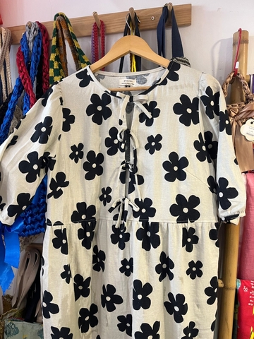 Váy tay lỡ hoa đen Líu Lô 950