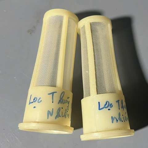 Lọc thùng dầu nhiên liệu máy ủi