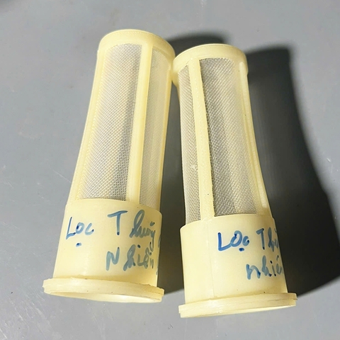 Lọc thùng dầu nhiên liệu máy ủi