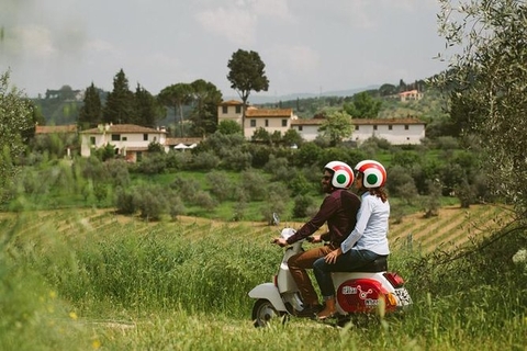 TOUR DU LỊCH BẰNG XE VESPA TẠI FLORENCE: THAM QUAN ĐỒI TUSCAN VÀ ẨM THỰC Ý.