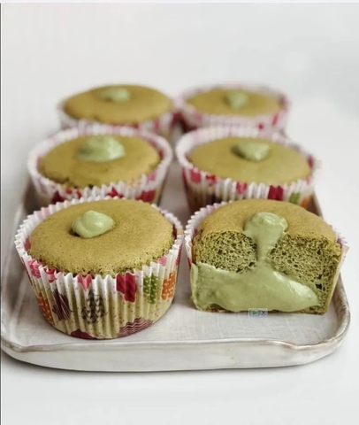 Bánh cupcake trà xanh sốt lava