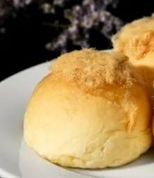 Bánh mì phomai chà bông gà cay nhẹ