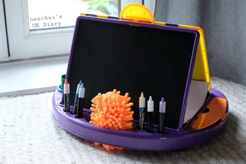 Bảng vẽ 2 in1 Little Brian (gồm bảng trắng, bảng đen và màu vẽ)