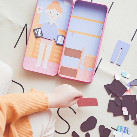 Hộp bút kèm mảnh ghép nam châm _ Y tá