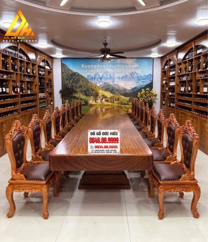 Bộ Bàn Ăn Nguyên Khối 18 Ghế Bọc Da