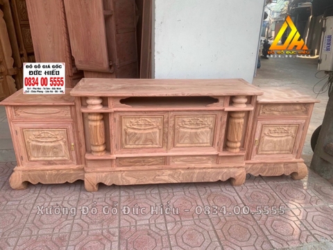 Mẫu 05 Cột Lồi Đục Trơn