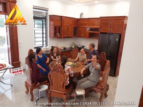 Bàn Ăn Tròn Nguyên Khối 8 Ghế(Bán về Ninh Bình)