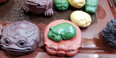 Pet (vật trang trí bàn trà - trà ngoạn)