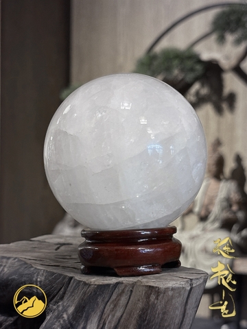 Quả cầu Thạch Anh