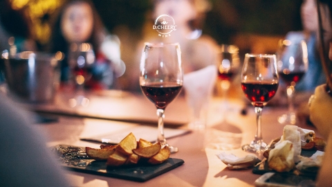 Đọc vị cách thưởng thức rượu vang chỉ với 4 bước đơn giản