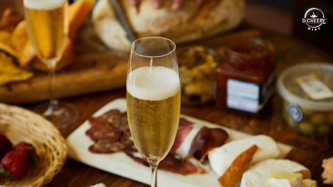 Top 3+ chai rượu vang nổ/ vang sủi chất lượng cho bữa tiệc Tết 2024