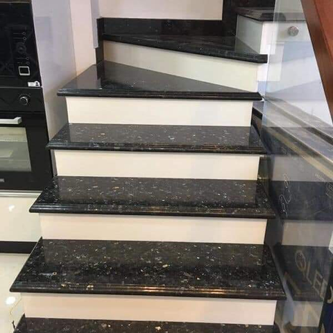 Mẫu đá cầu thang MS024