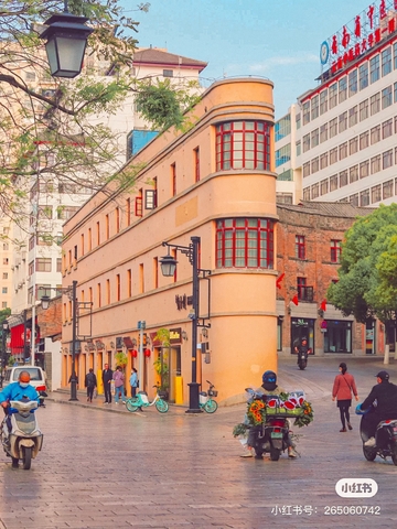 HÀ KHẨU – CÔN MINH – NÚI TUYẾT KIỆU TỬ - HỒ ĐIỀN TRÌ – CÔNG VIÊN THÁC NƯỚC NIULANJIANG