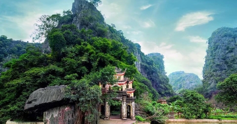 Chùa Bích Động – Ngôi Cổ Tự Nằm Trọn Trong Lòng Núi Ninh Bình