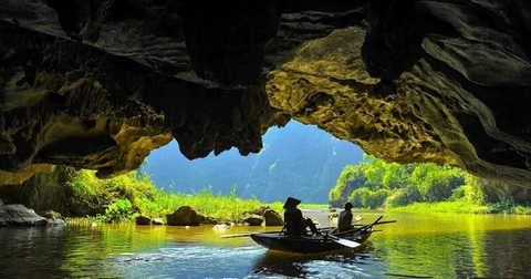 Hang Động Ninh Bình – Vẻ Đẹp Ẩn Mình Dưới Lòng Di Sản