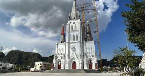 Review Nhà thờ Lãng Vân: Có gì đẹp và đáng ghé thăm?