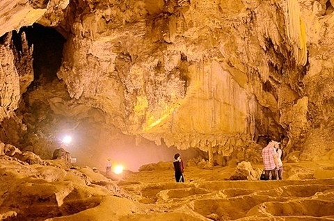 NINH BÌNH - HỒ BA BỂ - THÁC BẢN GIỐC - CHÙA PHẬT TÍCH TRÚC LÂM  ĐỘNG NGƯỜM NGAO - HANG PẮC PÓ - NINH BÌNH