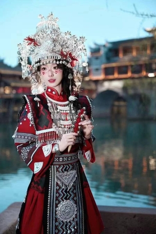 (KD) HN - PHƯỢNG HOÀNG - THIÊN TỬ SƠN - MIÊU TRẠI - HỒ BẢO PHONG 6N5Đ BAY VJ