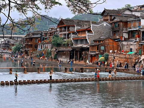 (LM) PHƯỢNG HOÀNG CỔ TRẤN –THIÊN TỬ SƠN - HỒ BẢO PHONG - MIÊU TRẠI MẠC NHUNG HẠNG NGÔ TƯƠNG TÂY