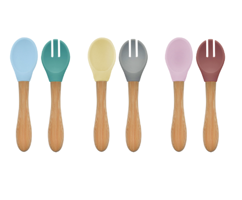 BỘ ĐÔI MUỖNG NĨA SILICONE TAY CẦM BẰNG TRE GỖ CHO BÉ - MINIKOIOI