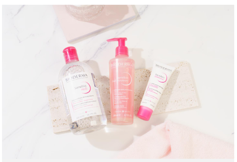 VÌ SAO LÀM SẠCH DA ĐƯỢC CHO LÀ BƯỚC CHĂM DA QUAN TRỌNG BẬC NHẤT TRONG CHUYẾN DU LỊCH?