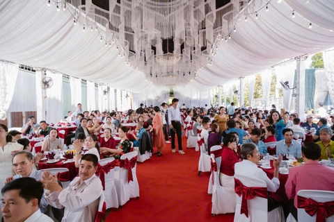 DỊCH VỤ TIỆC CƯỚI TRỌN GÓI TẠI TƯ GIA – GIẢI PHÁP HOÀN HẢO CHO NGÀY TRỌNG ĐẠI