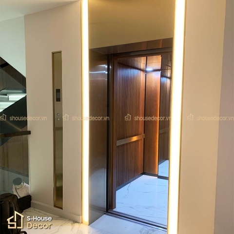 Khung Bao Bản Rộng thang máy – Cửa Inox 304 Champagne Xước Kết Hợp Đèn LED - OTMTHD17